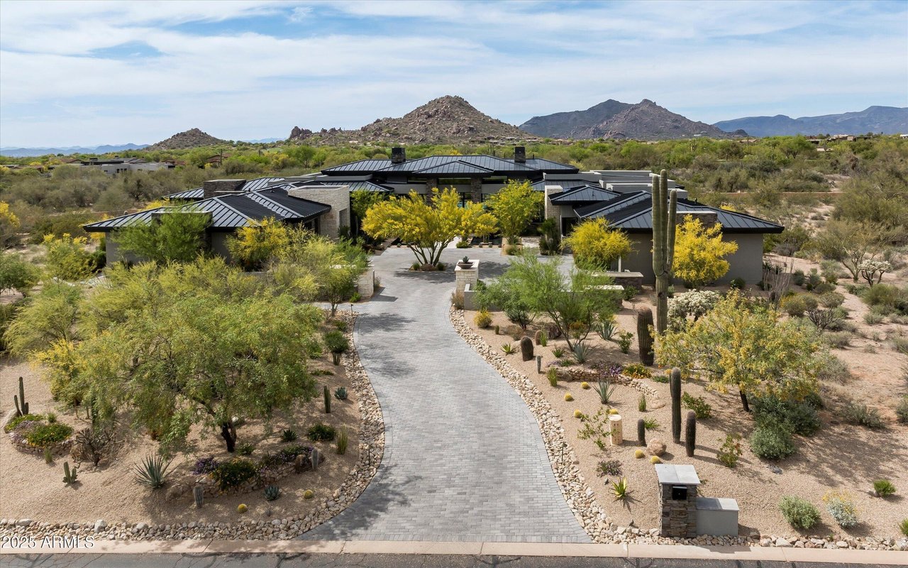 8328 E WHISPER ROCK TRL