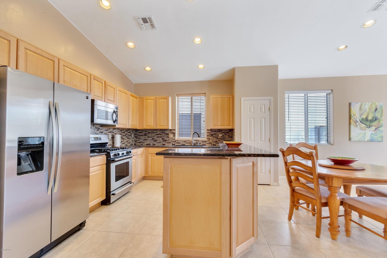 360 W Sacaton Canyon Dr