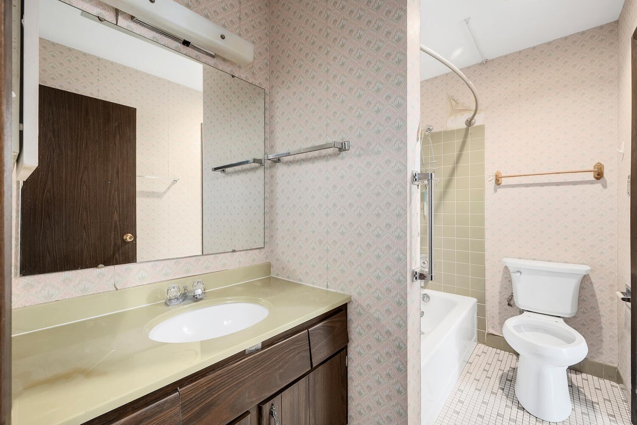 Highest and Best Due for 1705 Lakecliffe Dr Unit D Wheaton