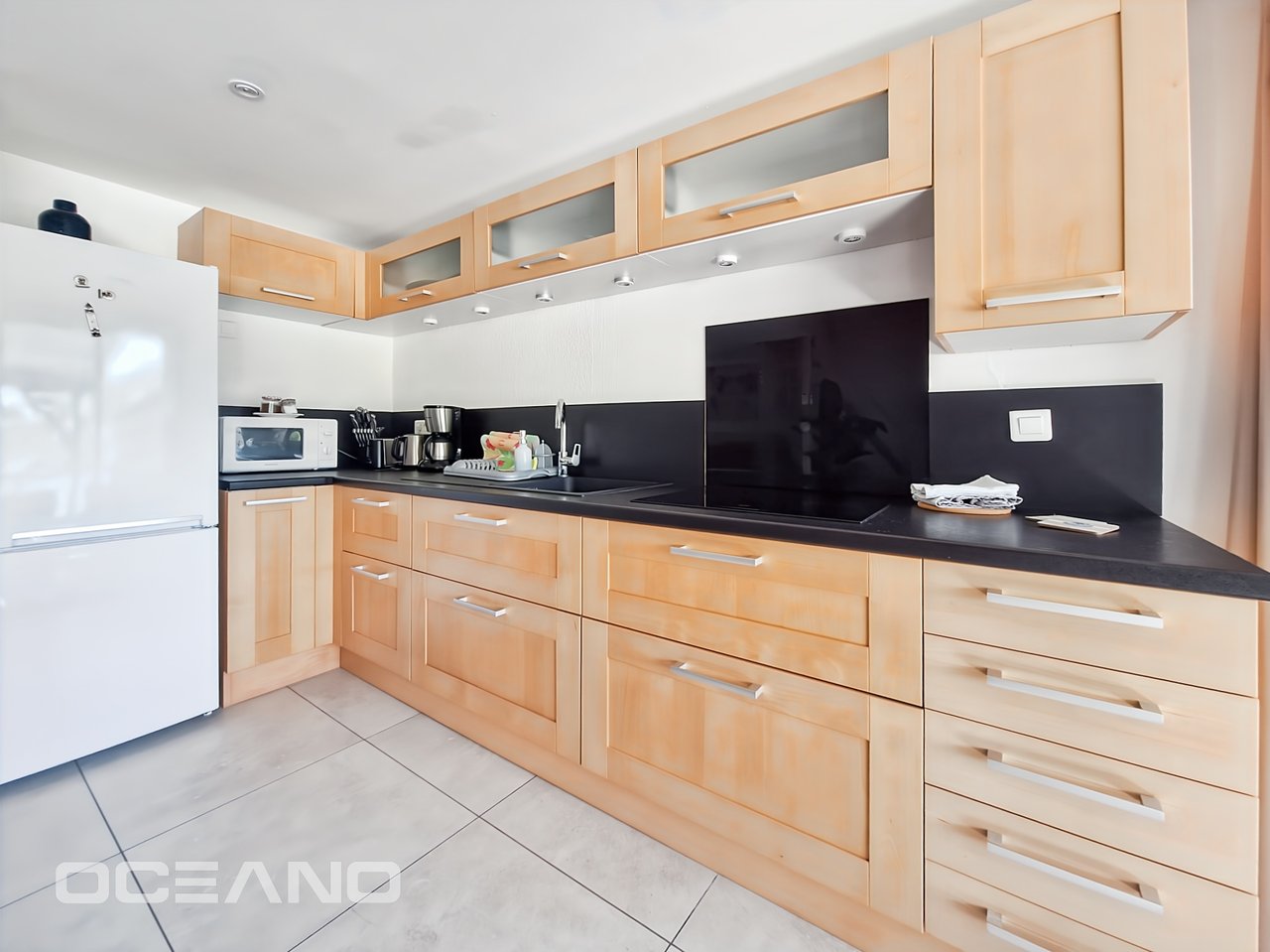 Sea View Mezzanine Studio – Oyster Pond