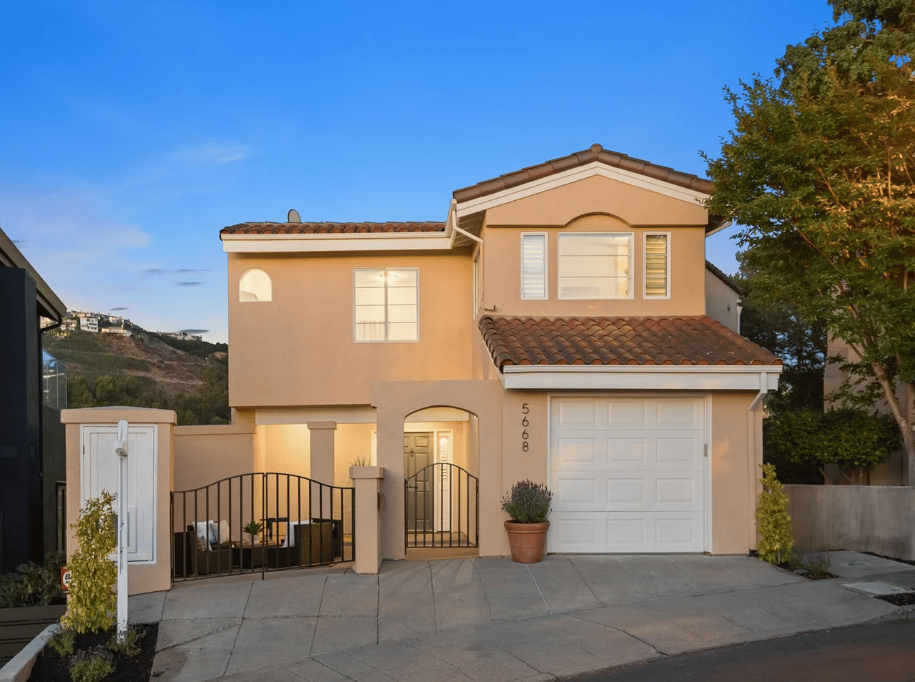 5668 Buena Vista Ave