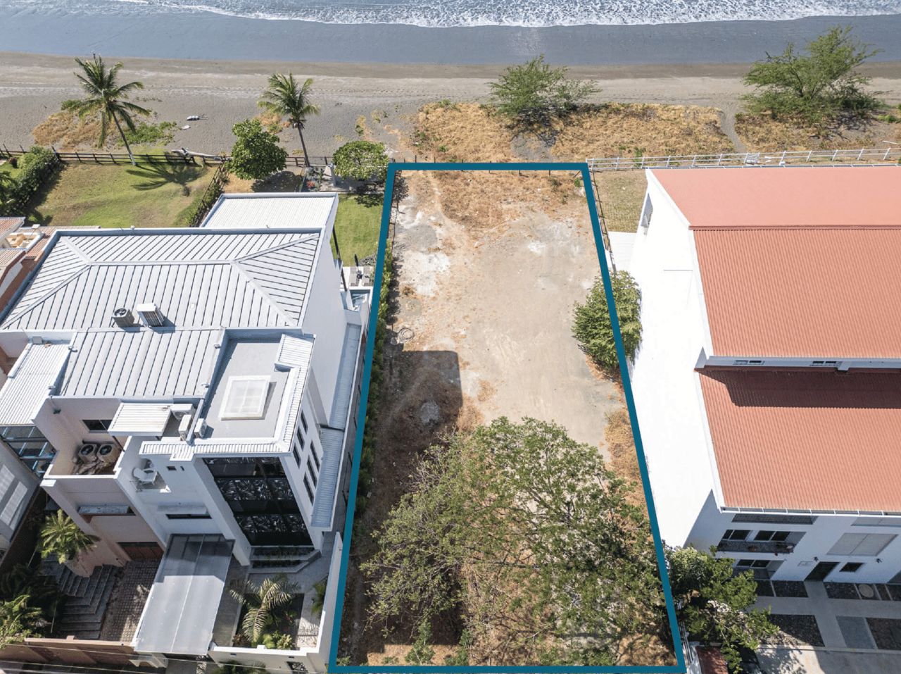 Titled Beachfront Lot Playa Potrero - Dream Home Site