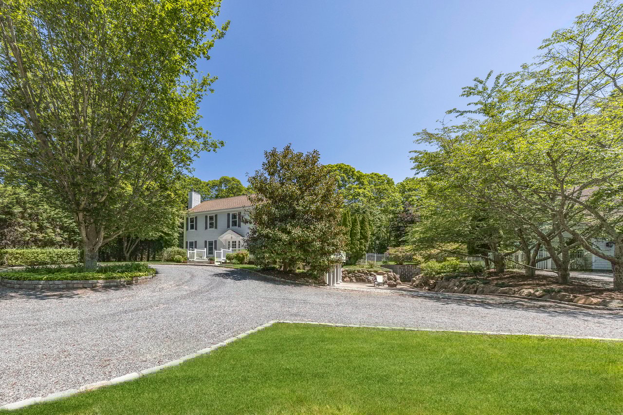 344 Accabonac Road, East Hampton