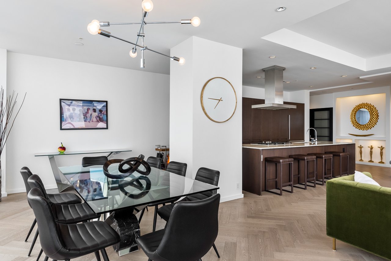 Suite 5804- 180 University Avenue