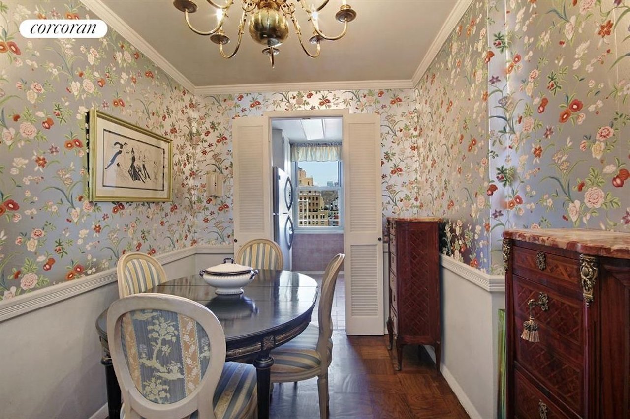 77 Seventh Avenue Unit: 19L