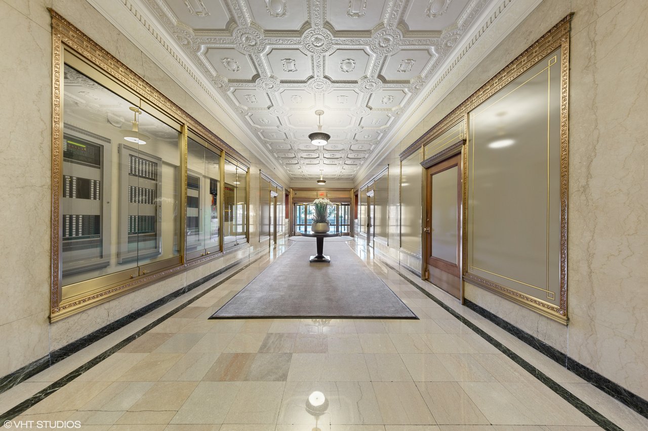 310 S Michigan Ave Unit 202