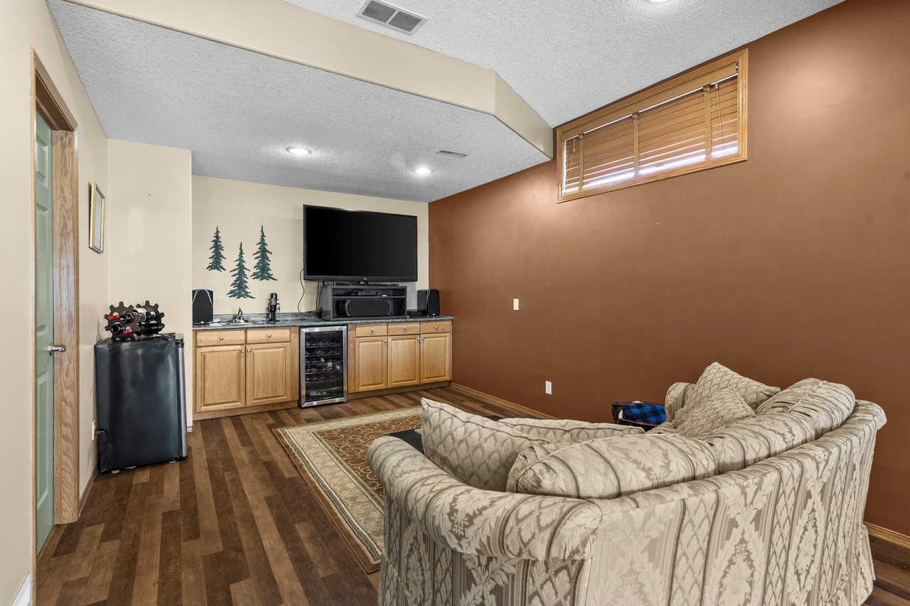 122 West Terrace Place