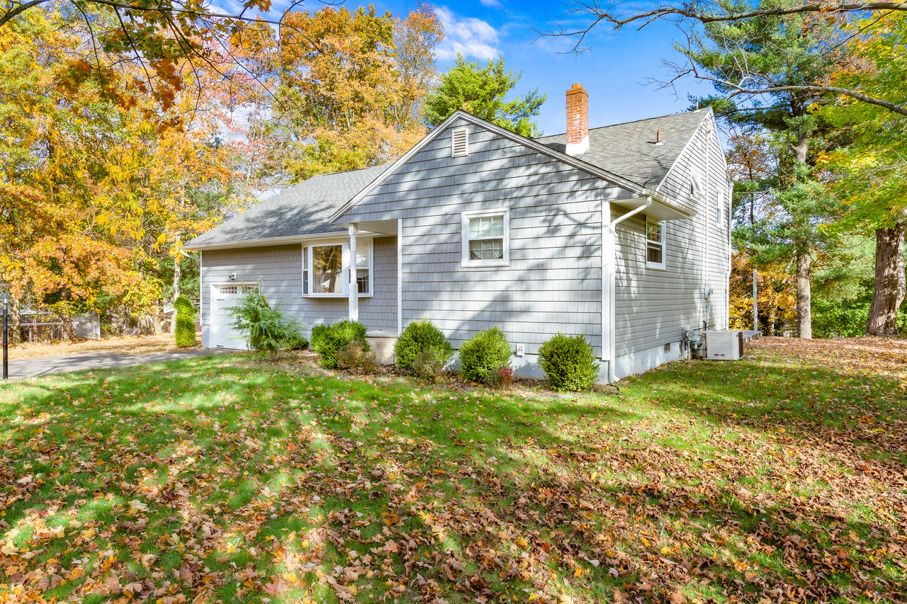 10 Chestnut Ridge Road