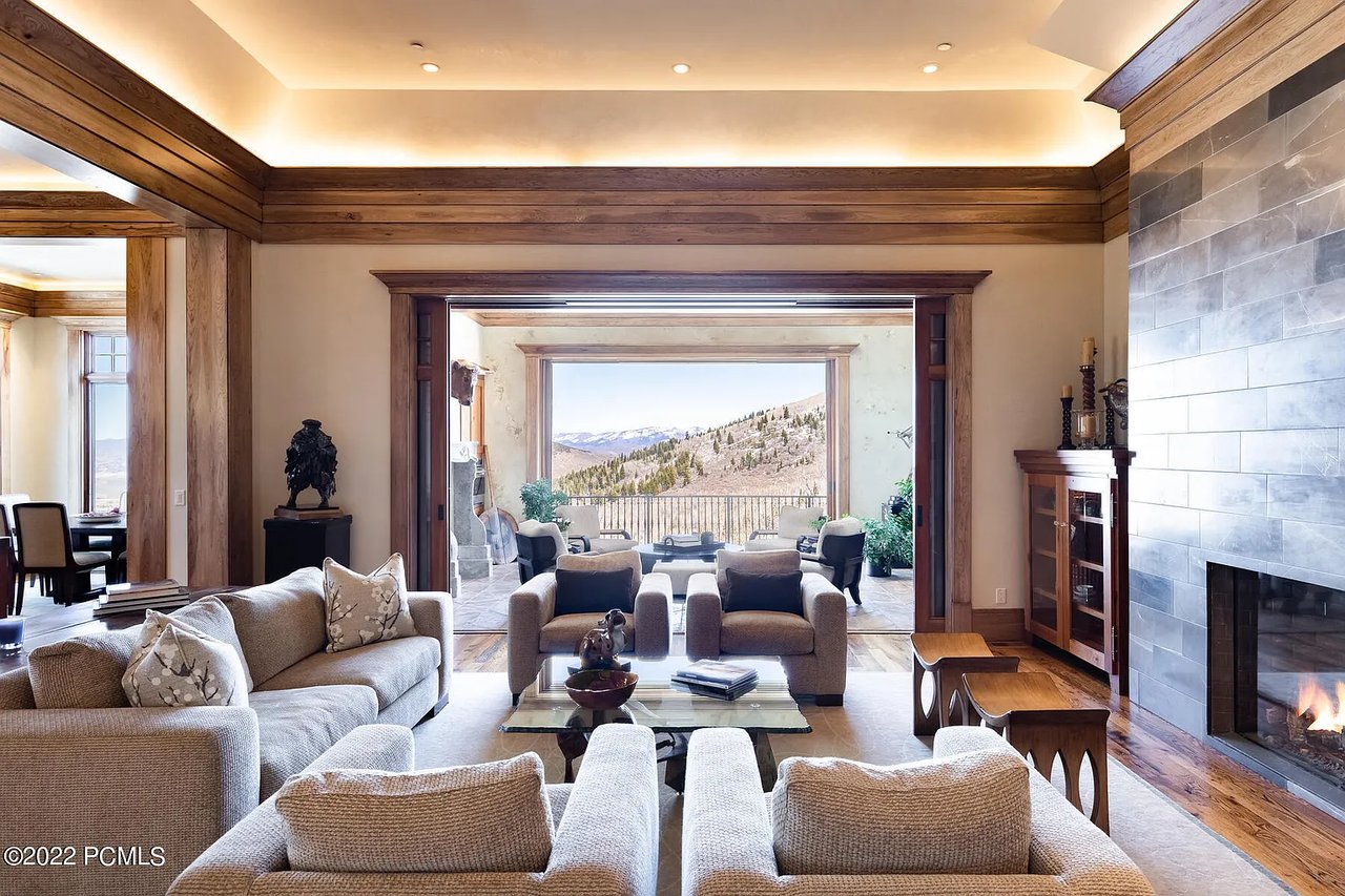 3 White Pine Canyon Rd