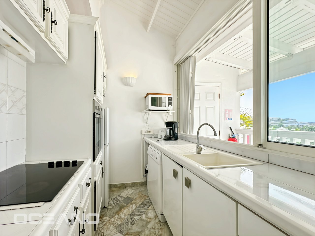 EXCLUSIVE : Sea View 2-Bedroom Apartment – IDOLEM Residence, Charm & Potential – IDOLEM Residence, Charm & Potential