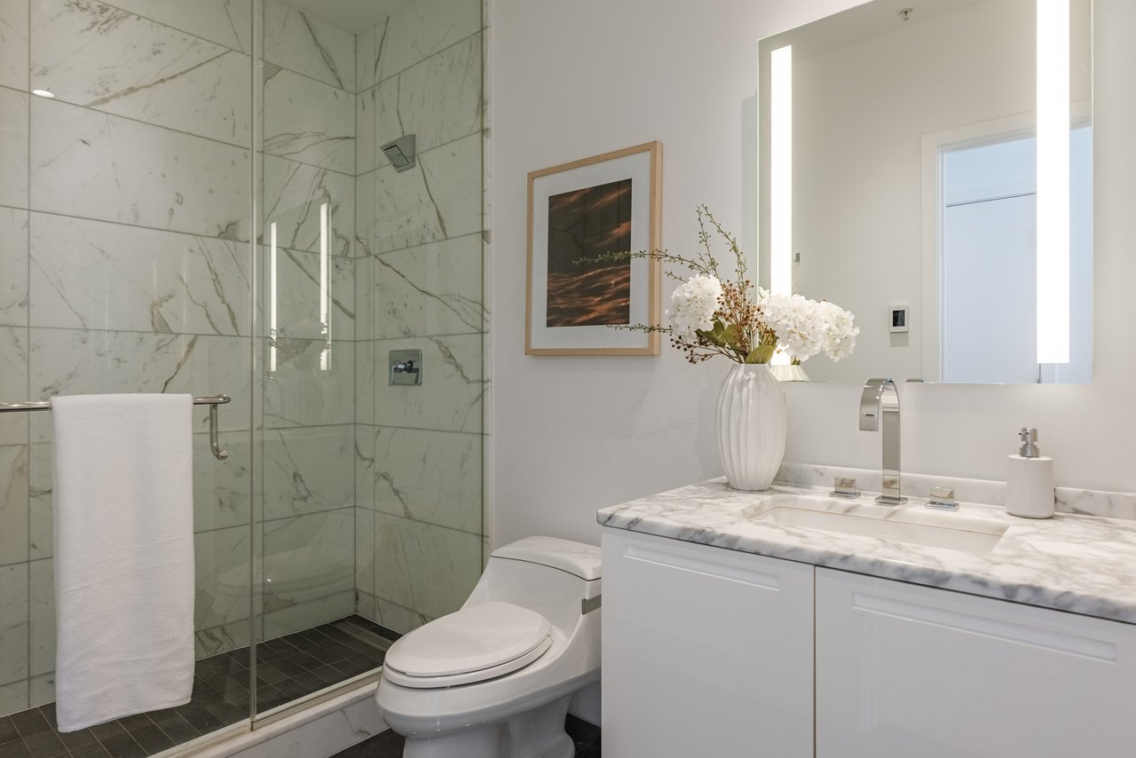 Suite 6104- 180 University Avenue