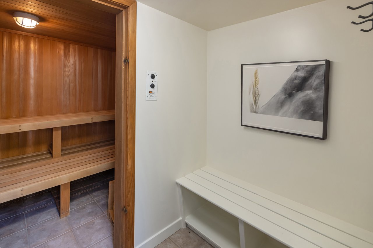 12047 Summit Cir, Beverly Hills