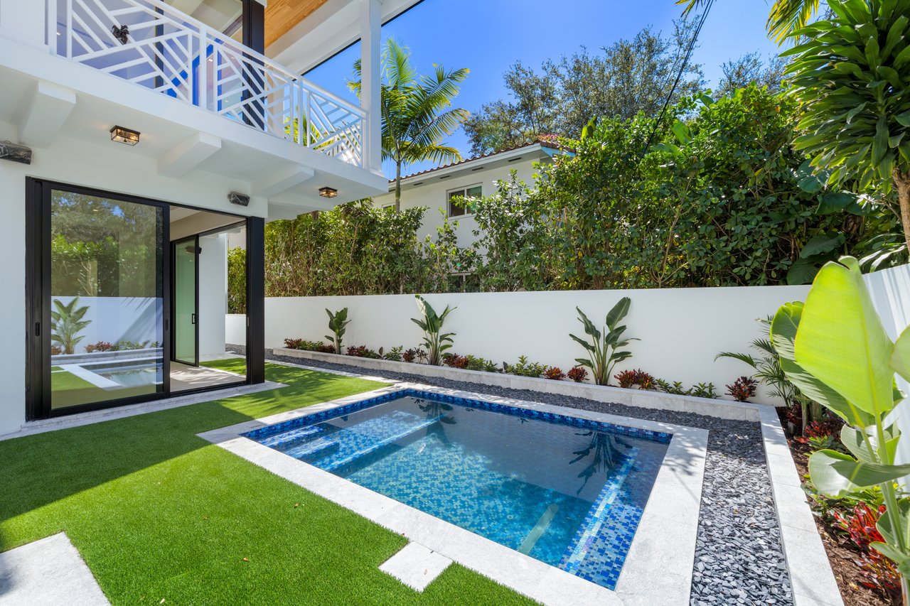 2710 S Le Jeune Road