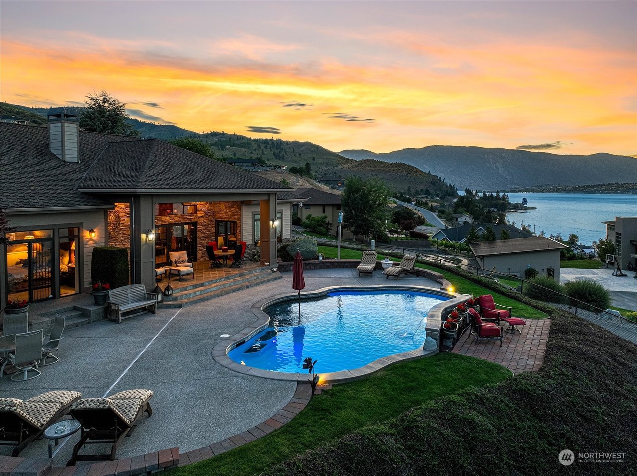 270 Bene Vista Ln