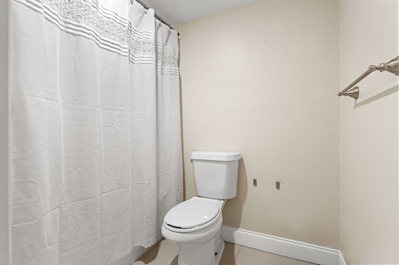Upgraded 2-Bed Condo in Tarpon Springs with Scenic Views