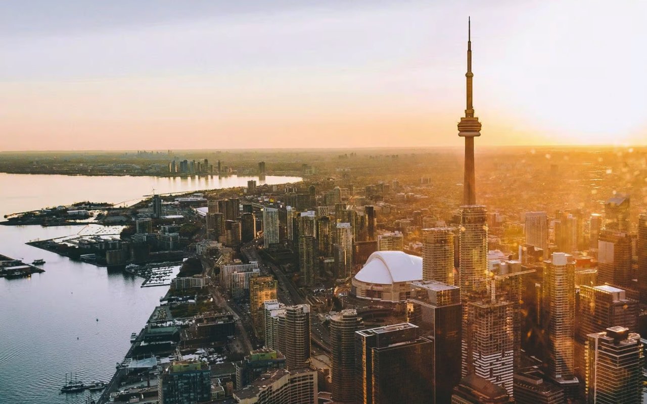 The Best Time to Buy a House in Toronto
