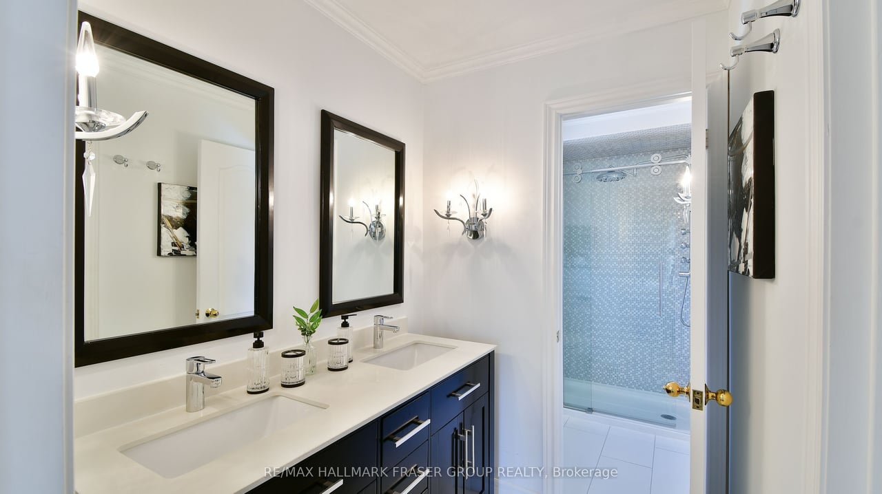 28 Leah Cres