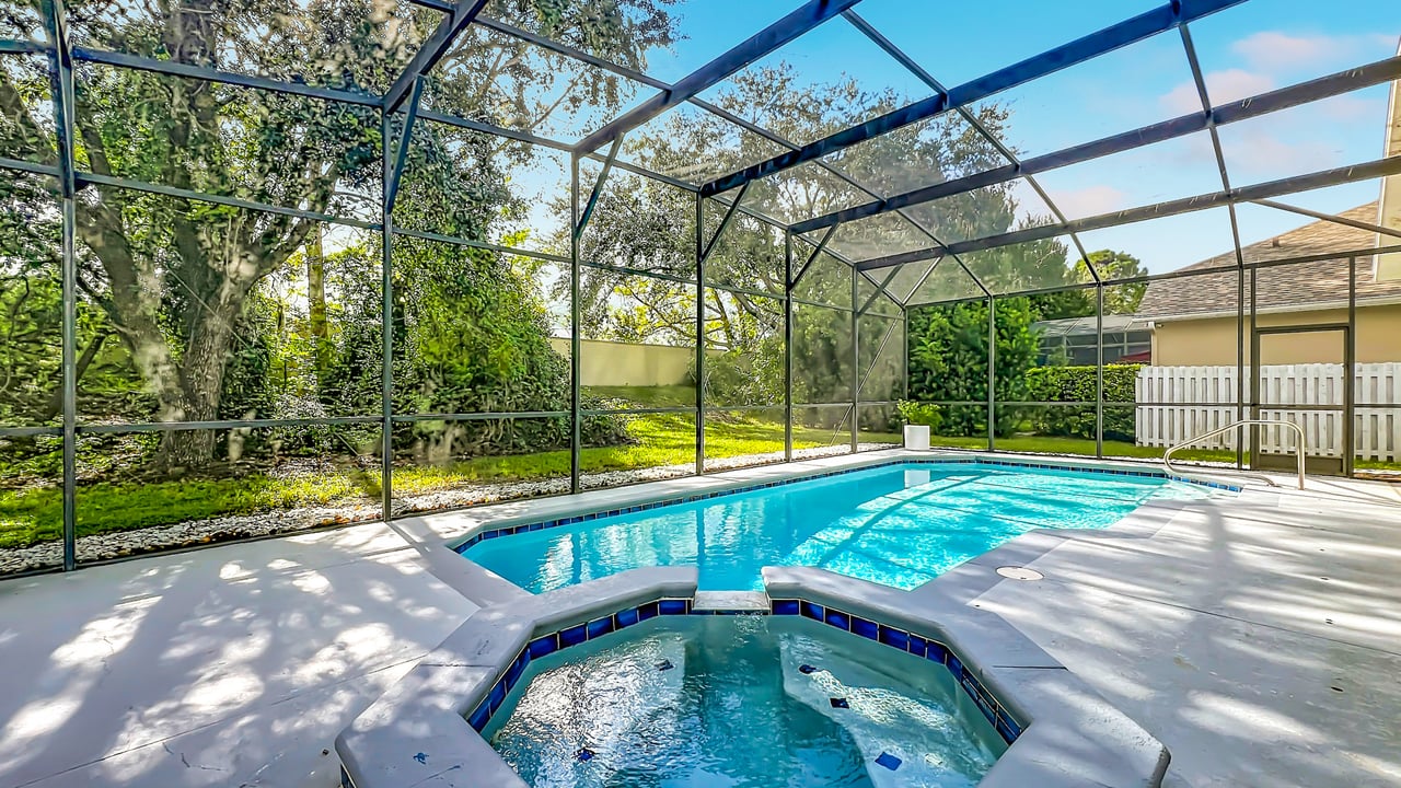 Orlando Vista Lakes 5-Bedroom 4-Bathroom Home and Lifestyle