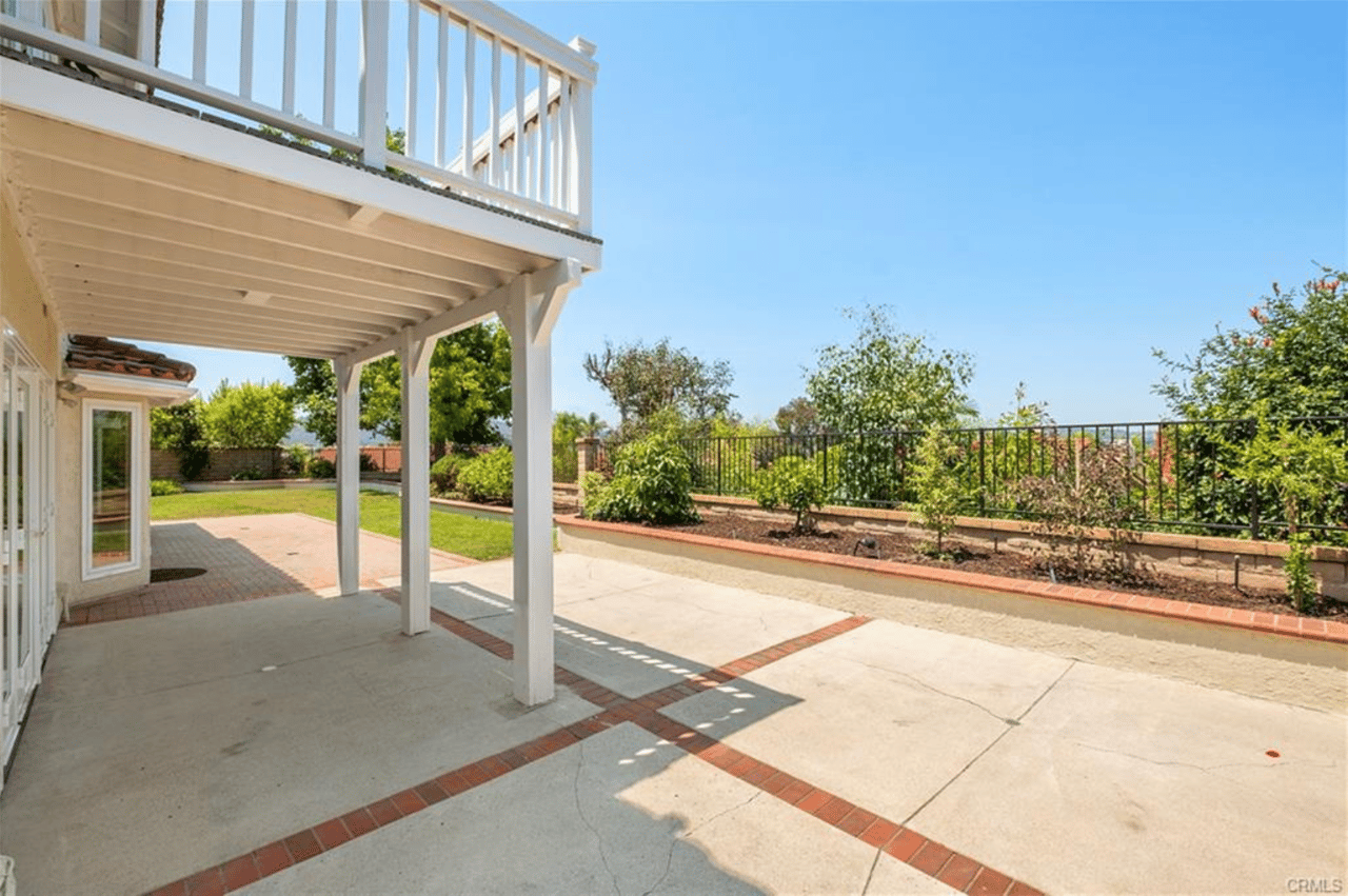 23921 Catbird Court