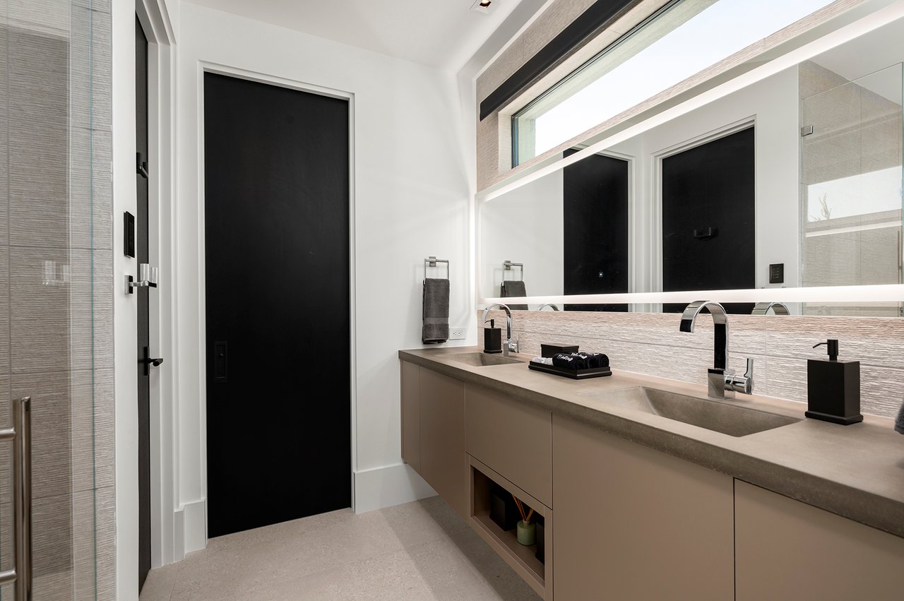 10784 E PINNACLE PEAK Road