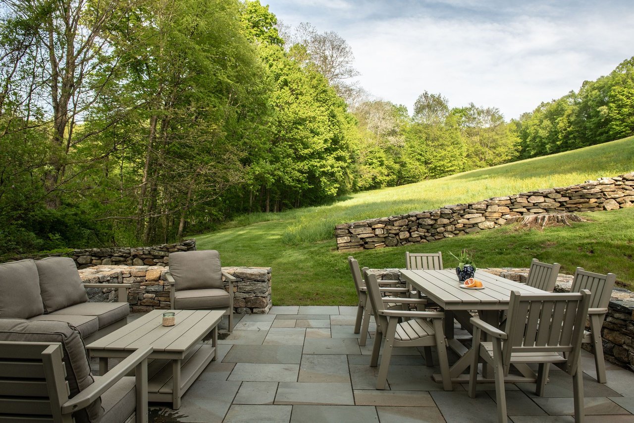 83 Scofield Hill Road, Washington, CT