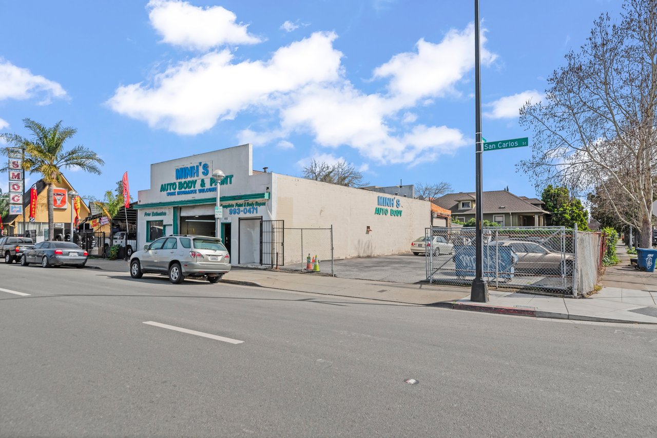 3,147 SF Auto Body Owner User Opportunity