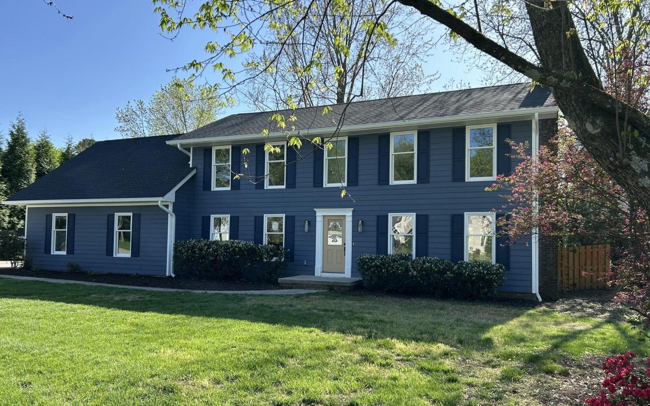 Wallace Luxury Spotlight | 729 Woodchase Drive Knoxville, TN 37934