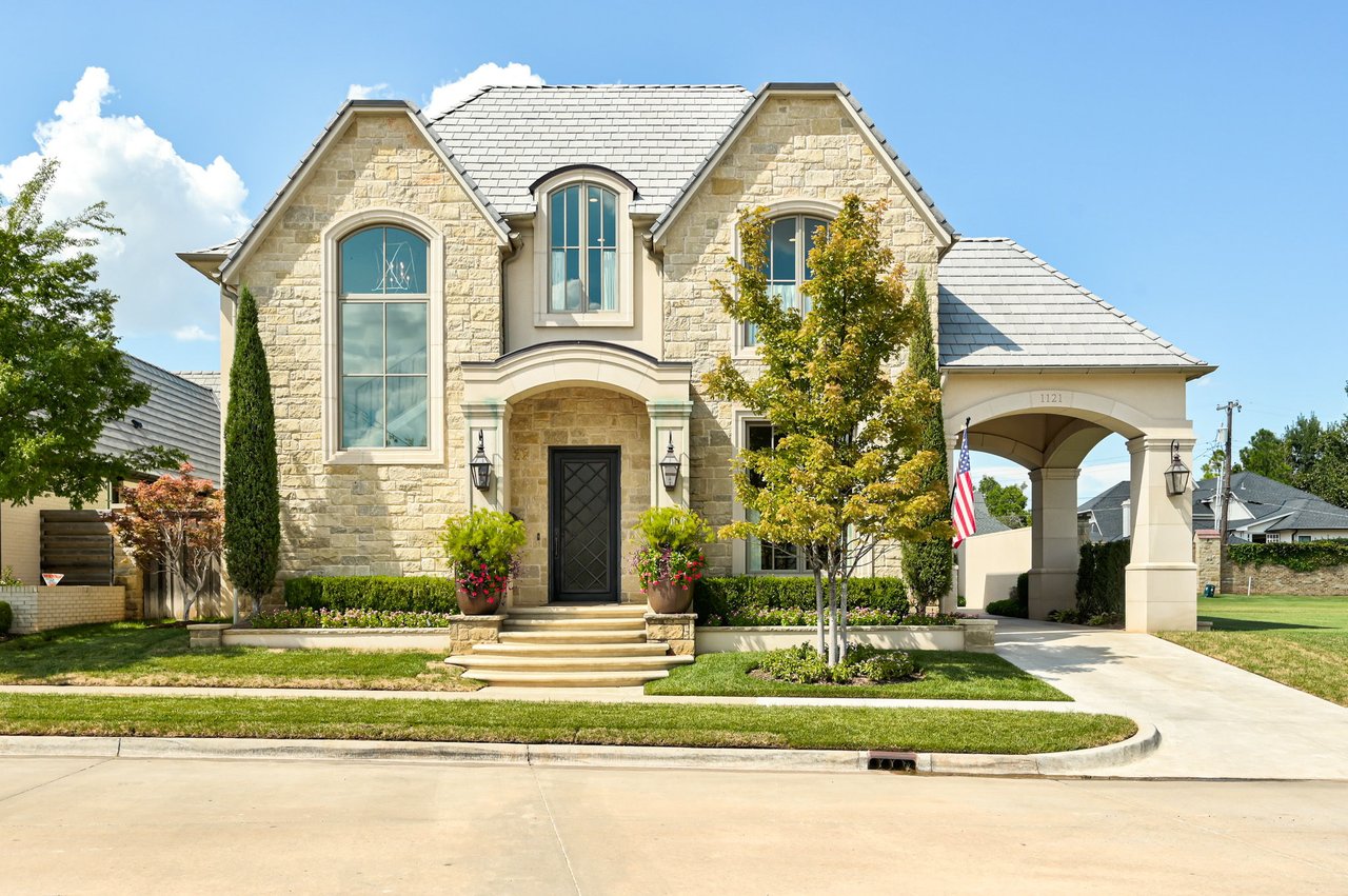Top In-Town Neighborhoods Near Nichols Hills, OK to Live or Invest in This Year 