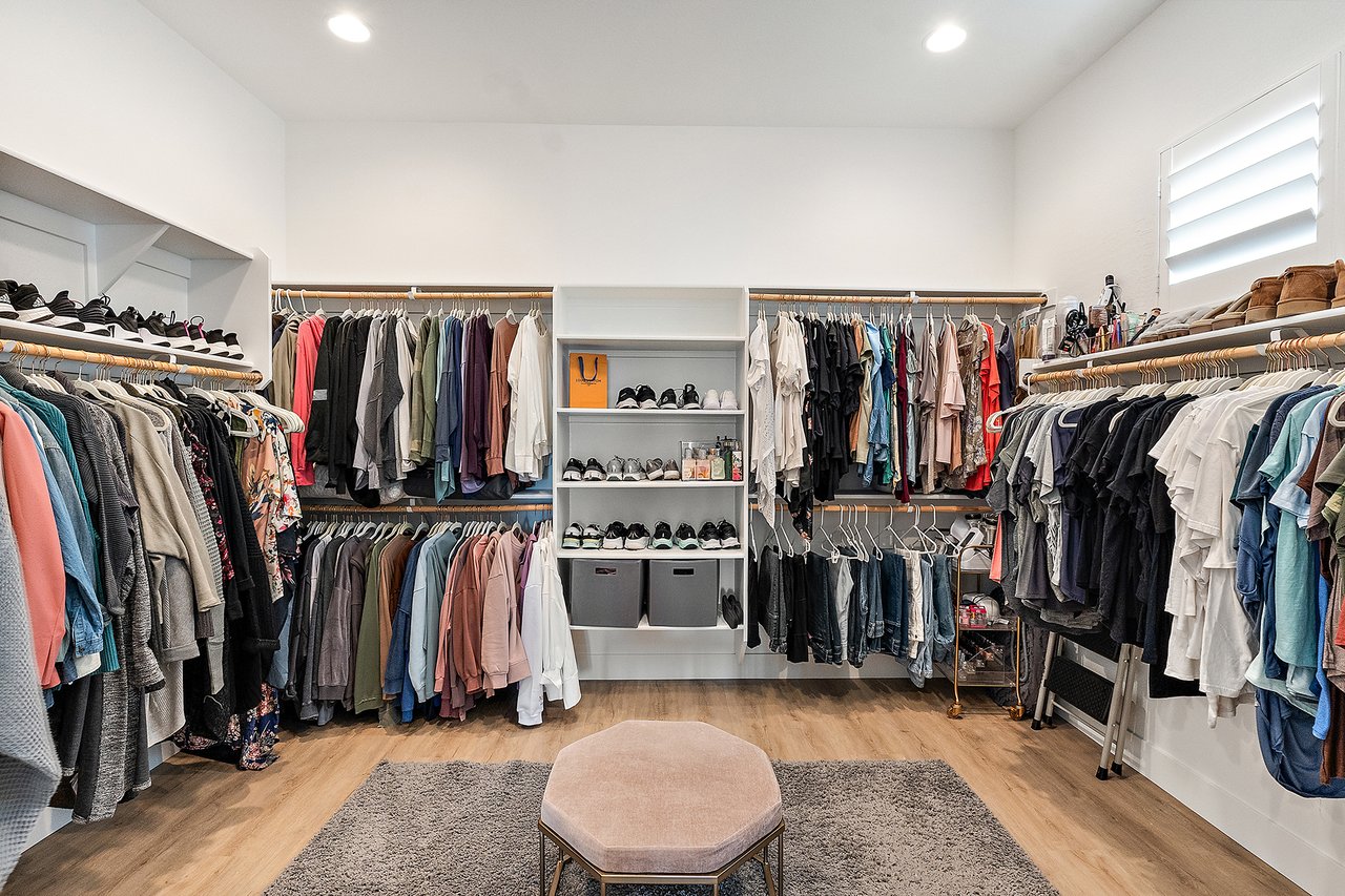 7749 W ARTEMISA Avenue