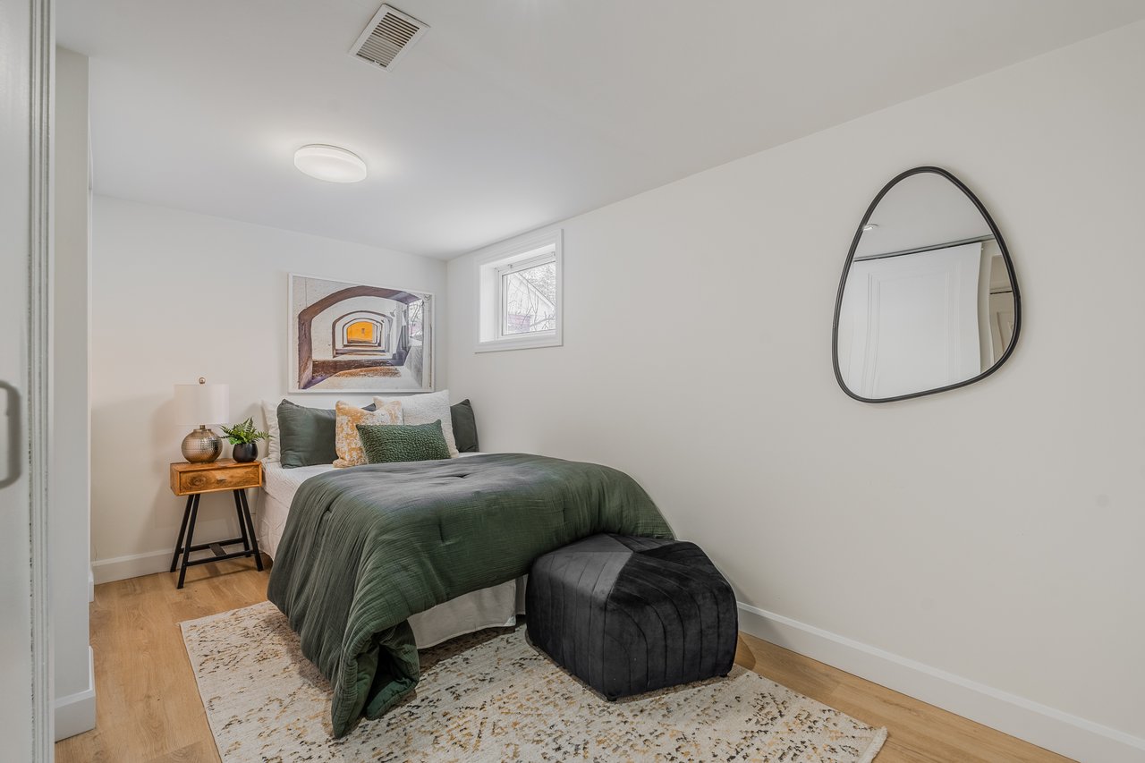 6 Evandale Rd