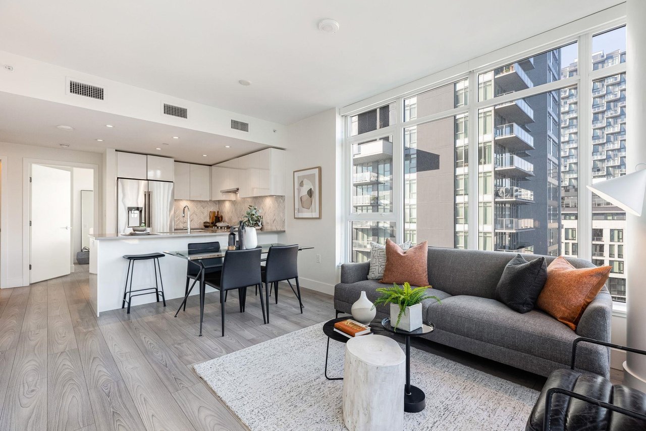 3581 E Kent Avenue N, #601