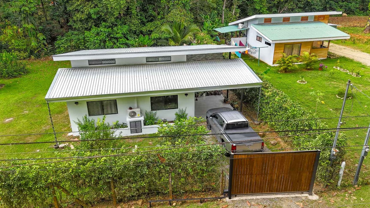 3-Bed Home on Calle Principal Ojochal with River & Jungle