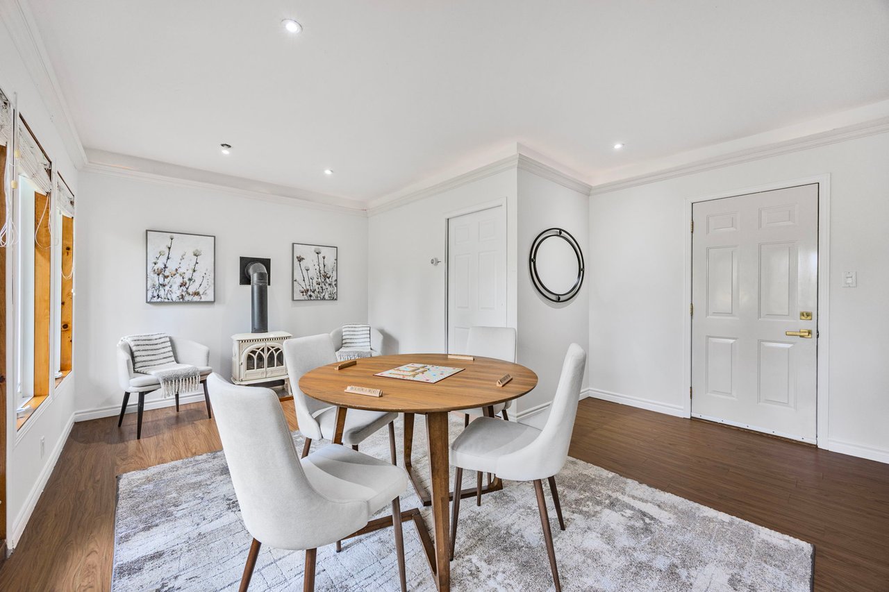 55 Old Church Road, King