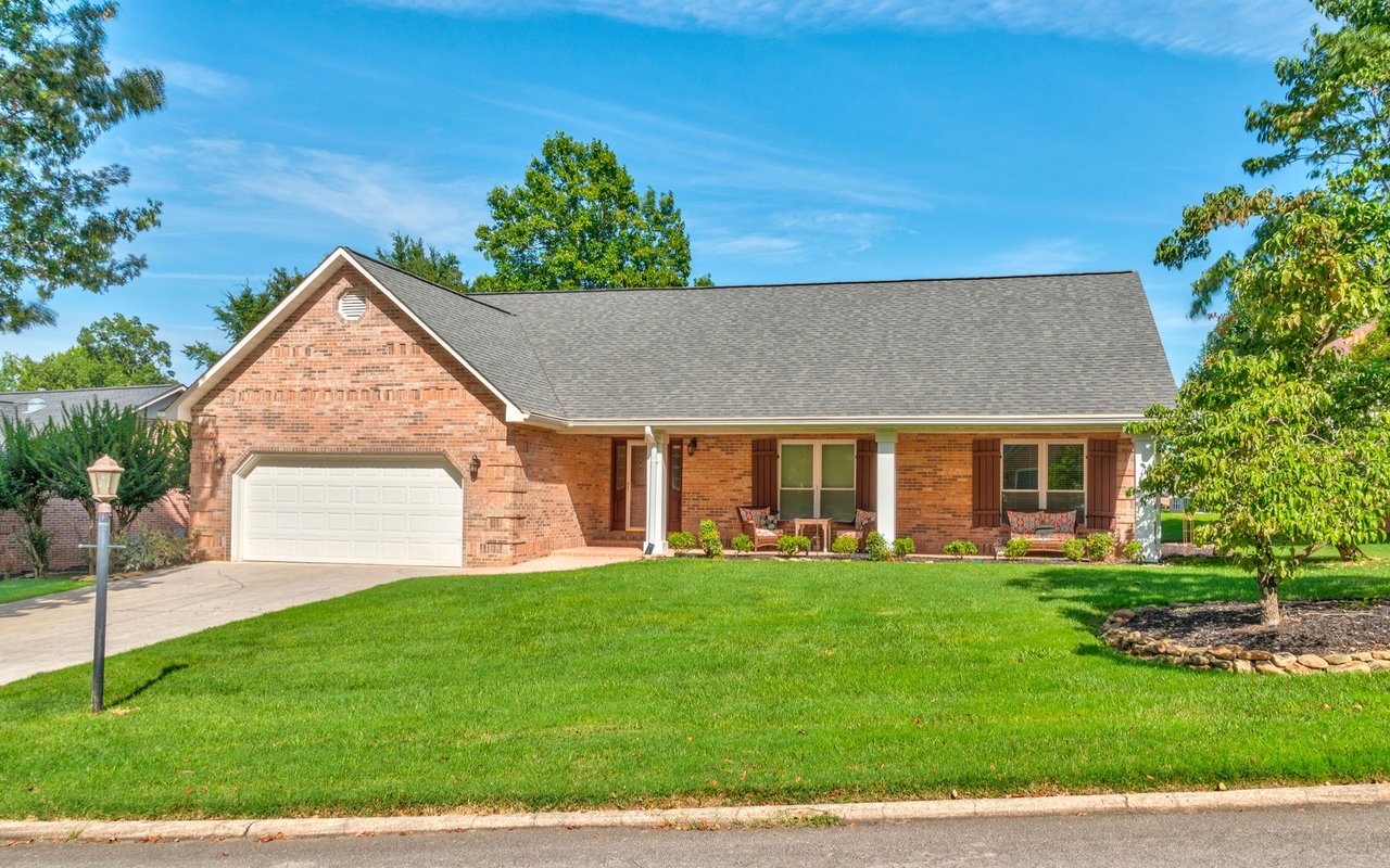 Matthews & Neighborhood Guide | Homes for Sale