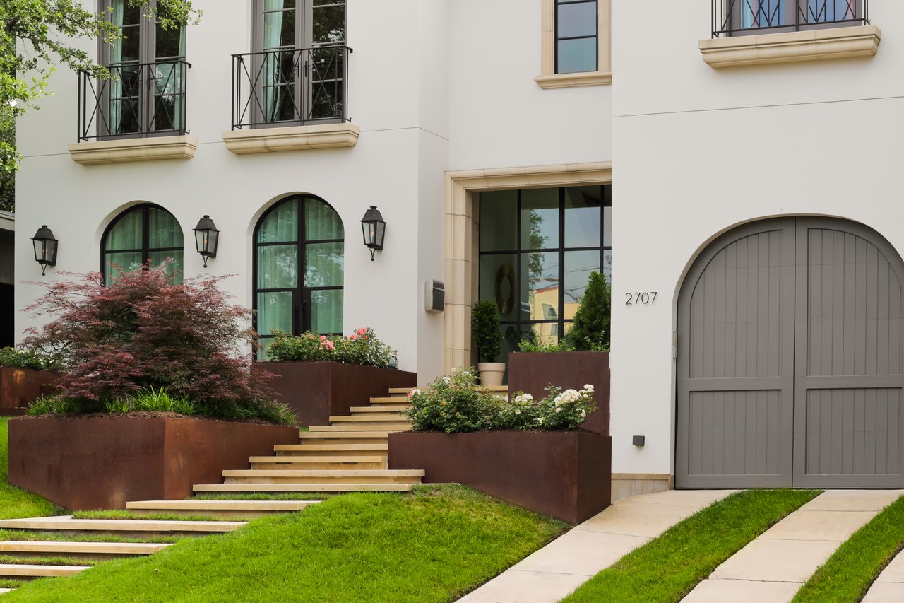 Global Reach. Local Obsession.