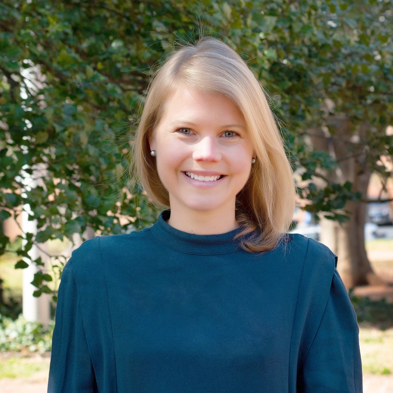 Meredith Wynne, VA Real Estate Agent Headshot