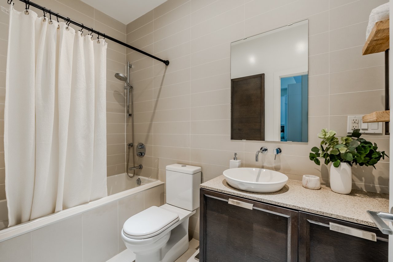 215-66 Kippendavie Ave