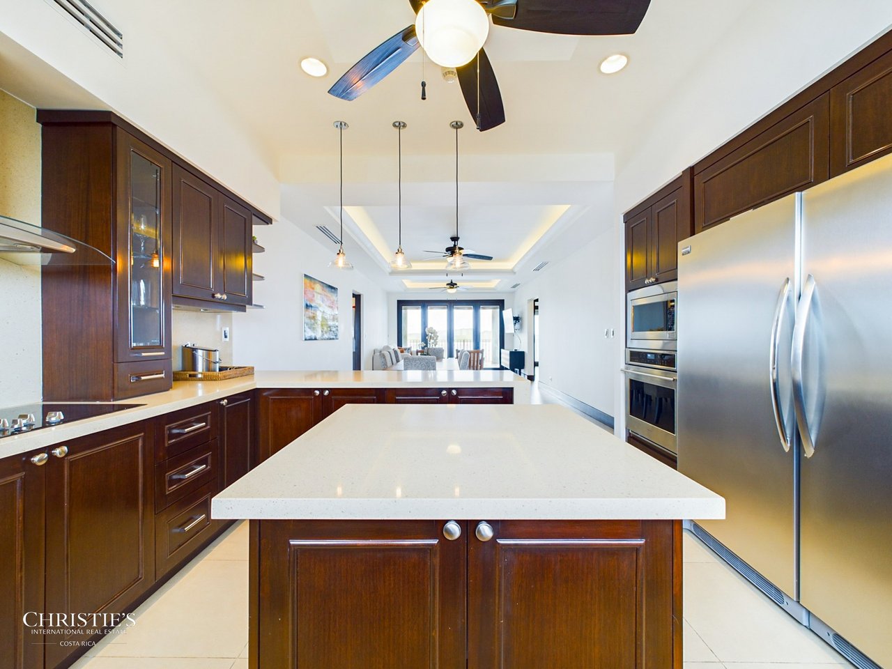 360 - 310 Splendor Penthouse
