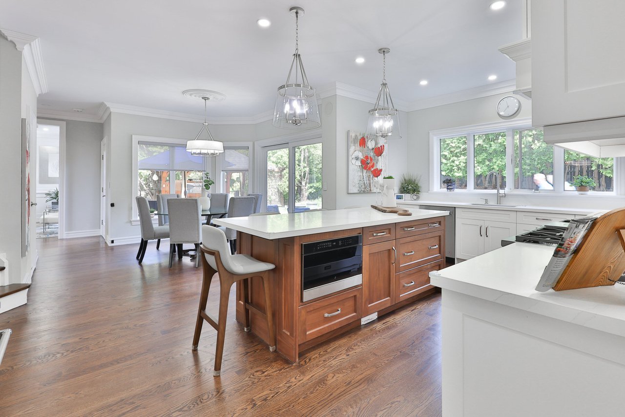 1277 Woodeden Dr