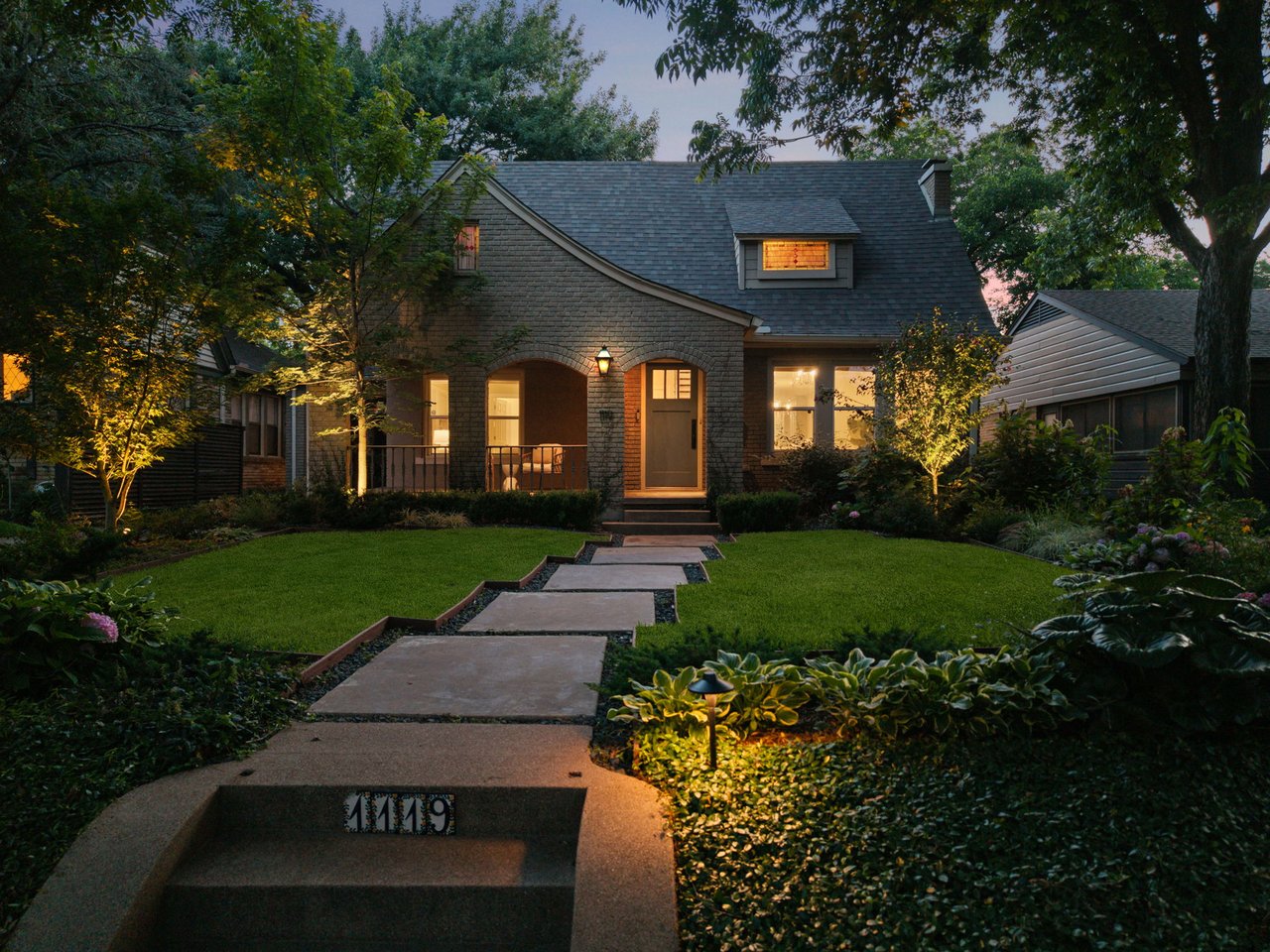 1119 N Winnetka Avenue