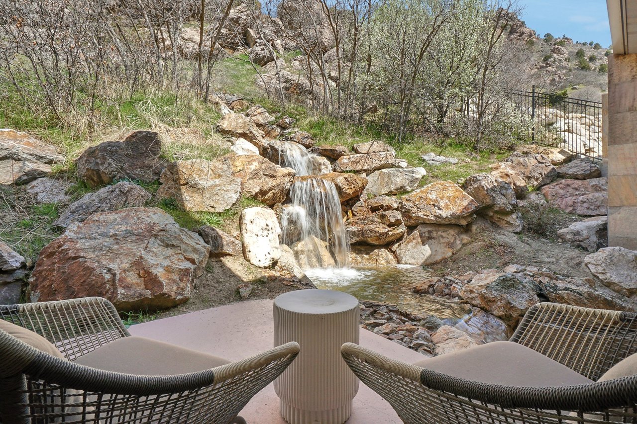 4141 E Canyon Estate Dr