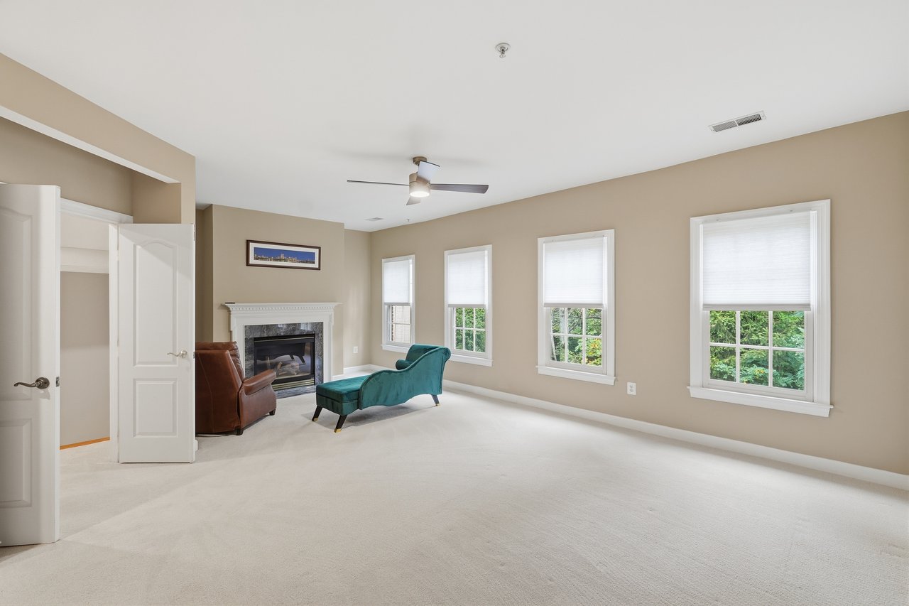 1627 Colonial Hills Drive