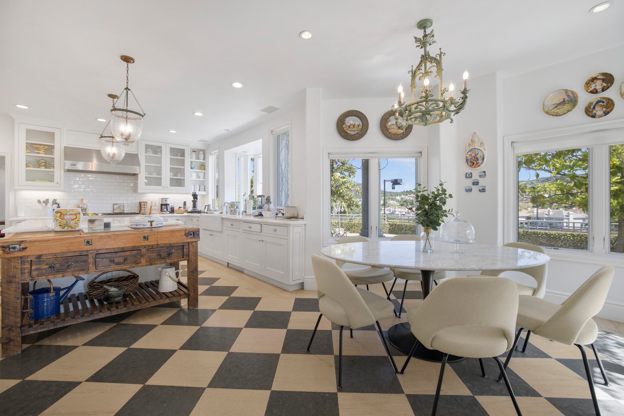 4001 Clarinda Dr