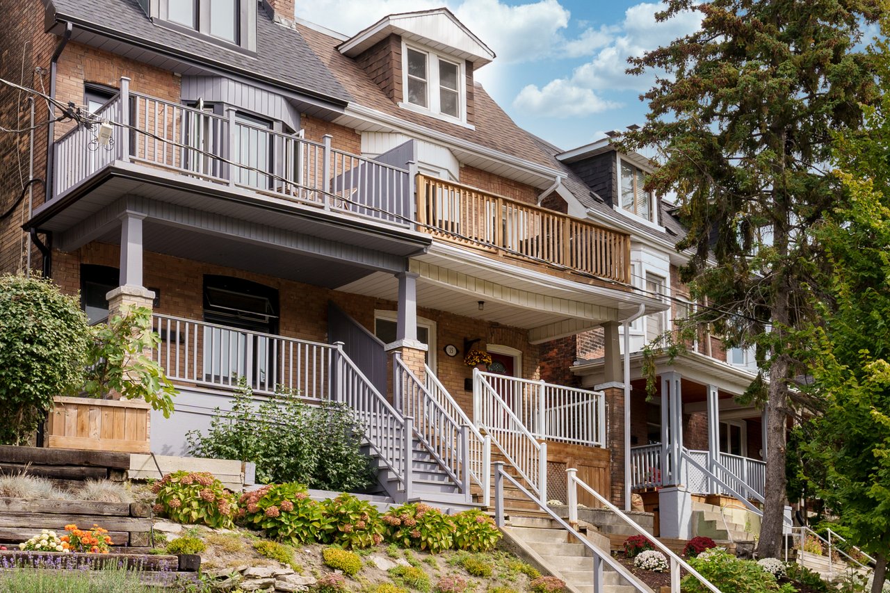 15 Indian Rd Cres #Upper