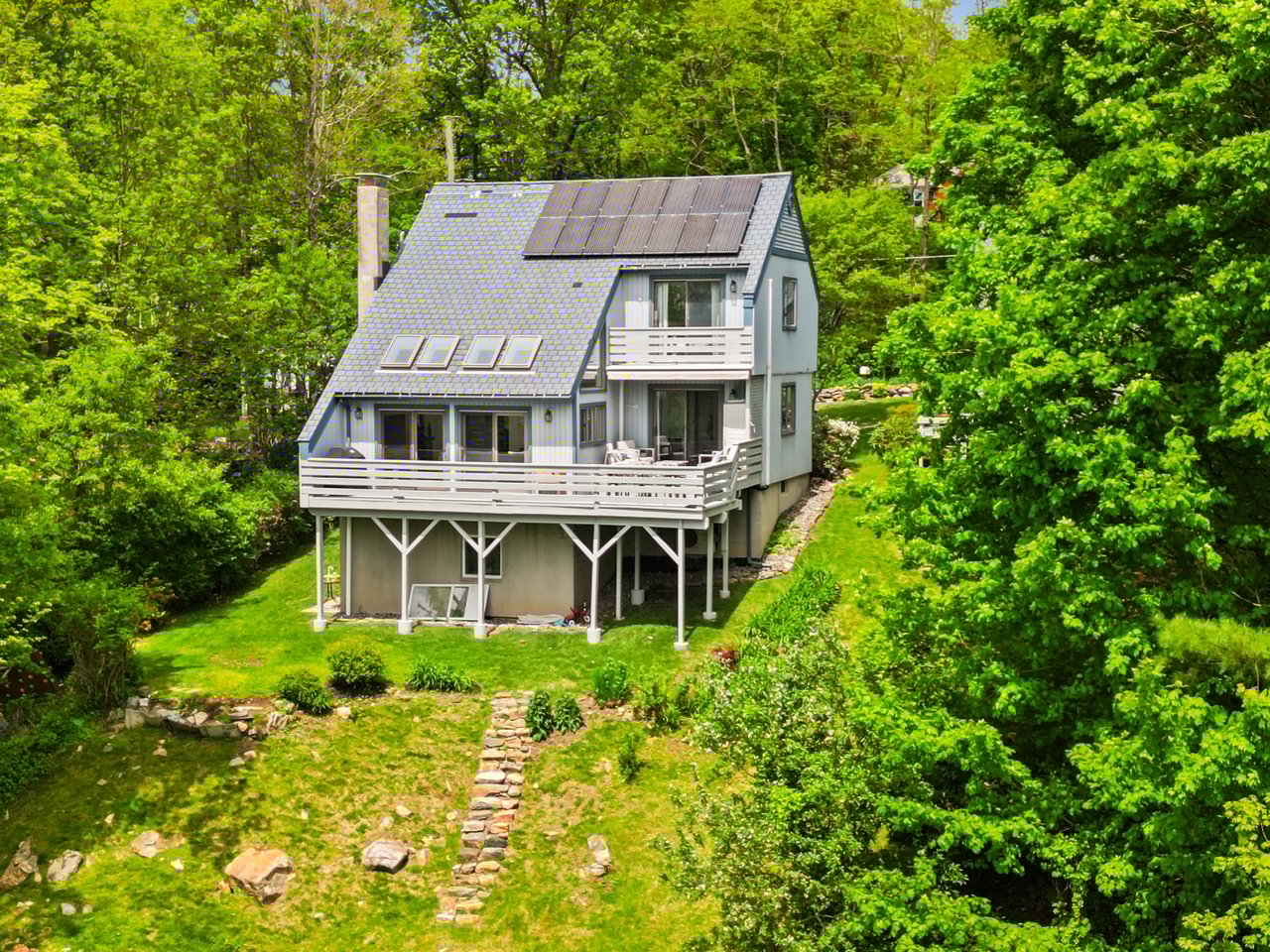 30 Woodcrest Terrace