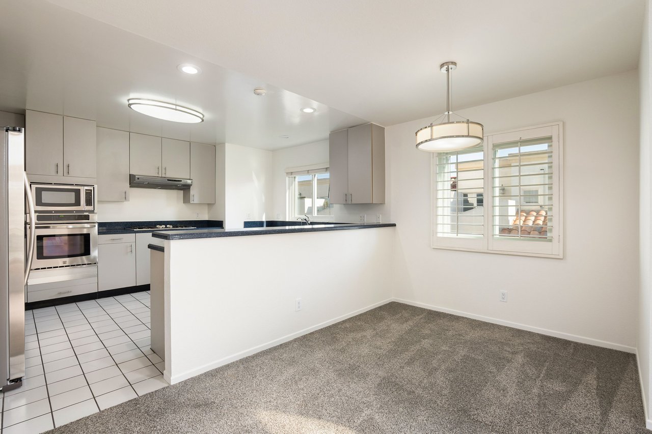 1010 California Ave #307, North of Wilshire