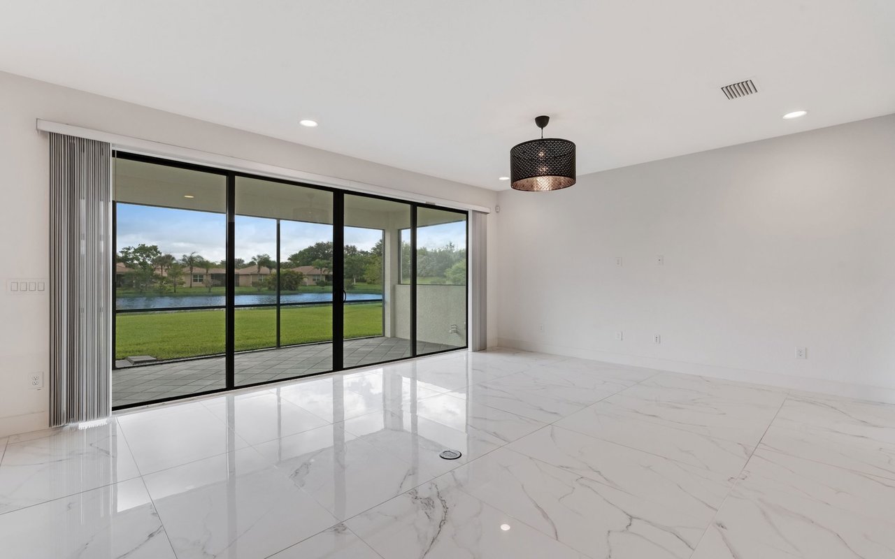 11604 Meadowrun Cir