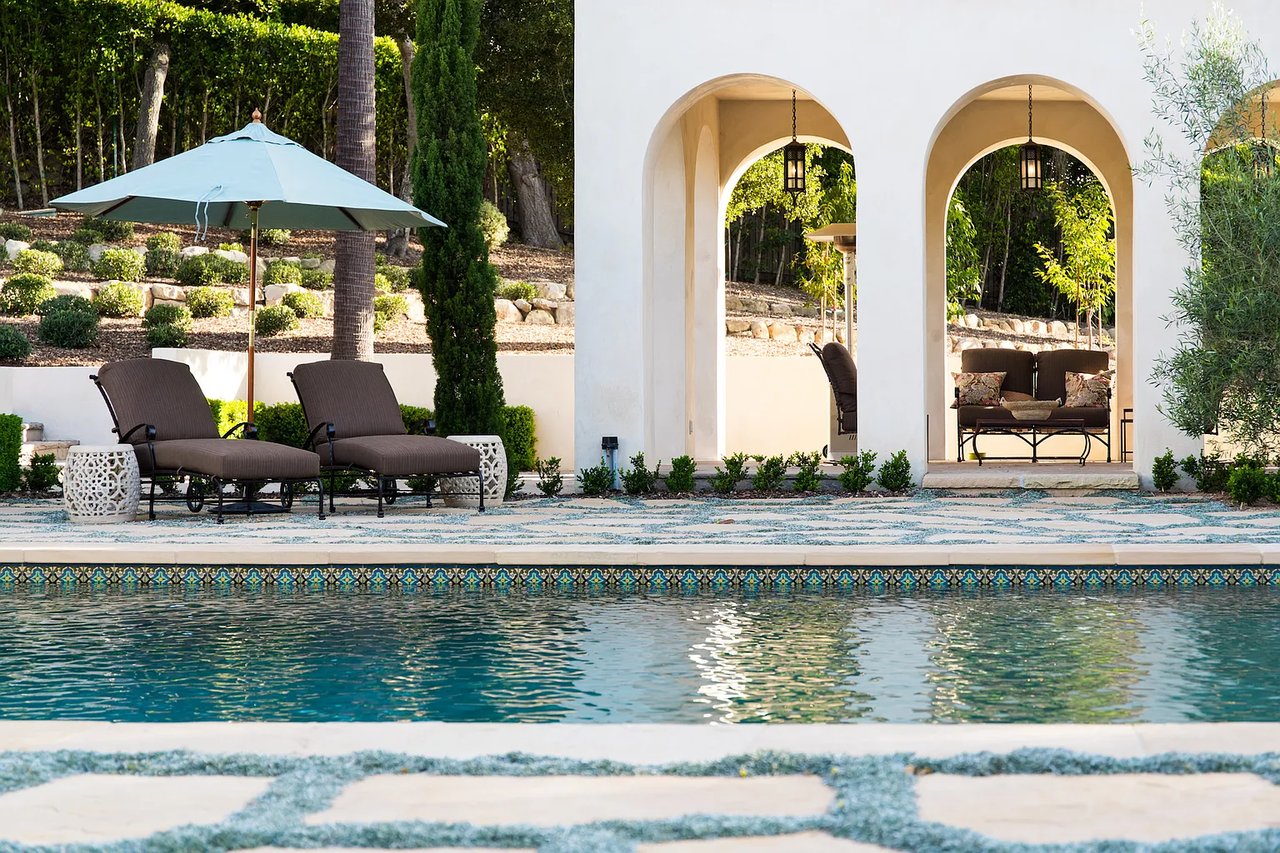 1041 Mission Ridge Rd