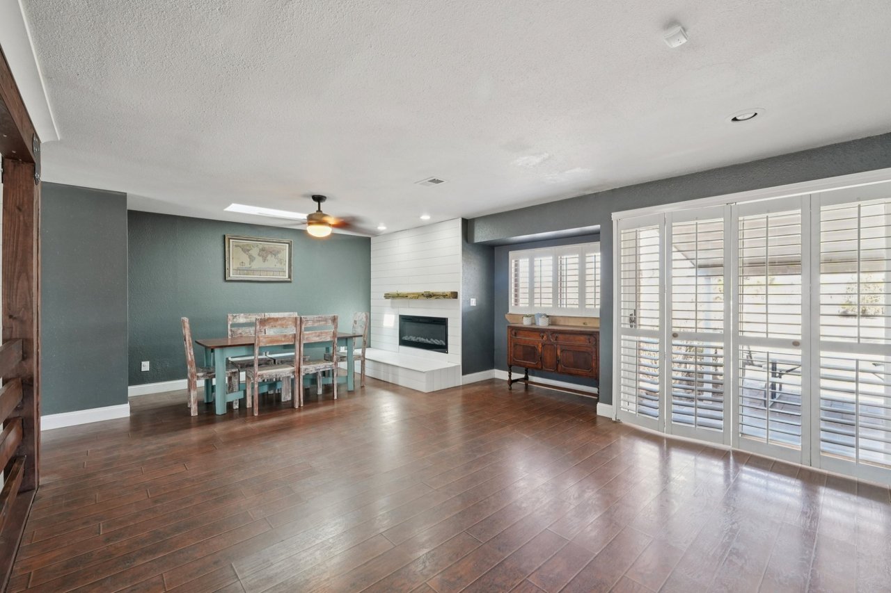 1003 W Camino Al Cielo Dr