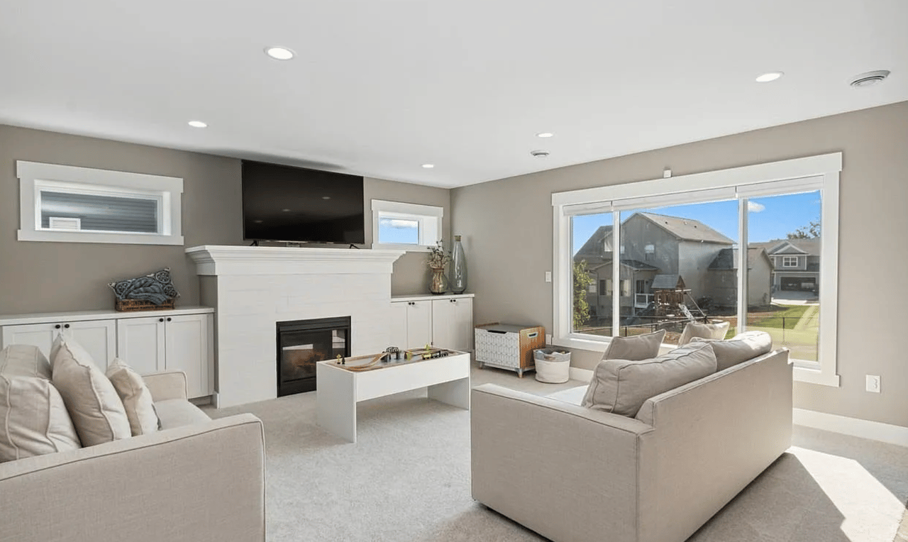 196 Cherry Ln